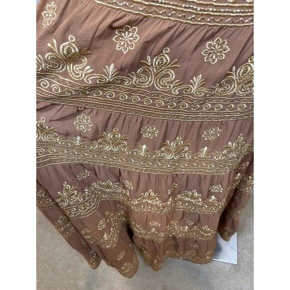 Alice + Olivia Karolina Embroidered Gold and Camel Tiered Maxi Dress Size 12 - Picture 8 of 11